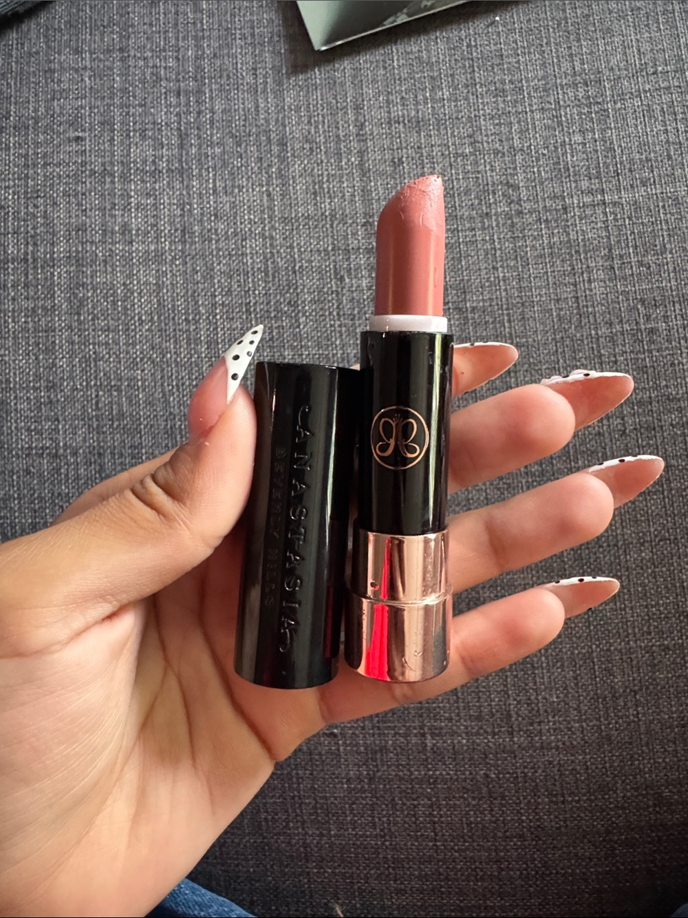 Anastasia Beverly Hills matte lipstick - shade Kiss